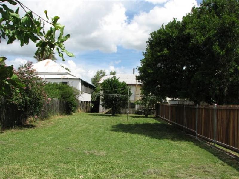 43 Dee St, Mount Morgan QLD 4714