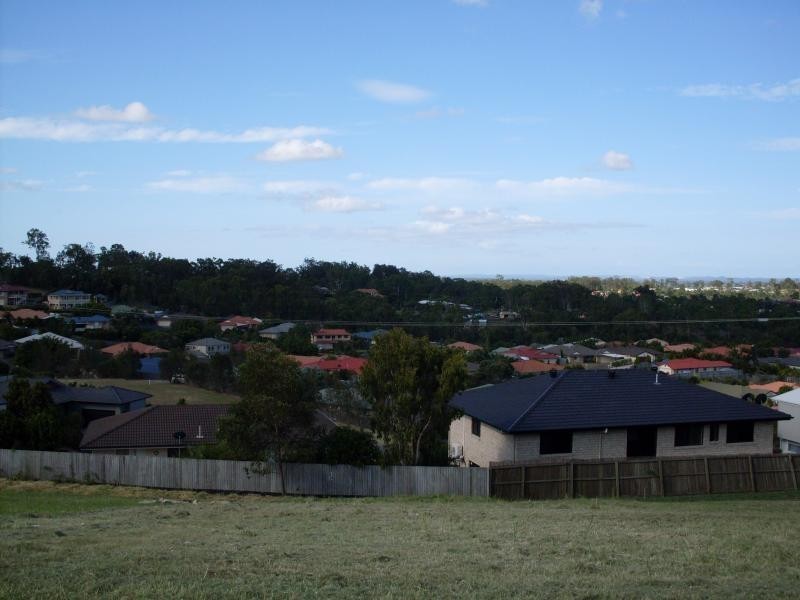 19 Sir Charles Holm Dr, Ormeau Hills QLD 4208