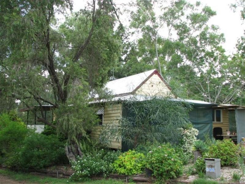 160 East St, Mount Morgan QLD 4714