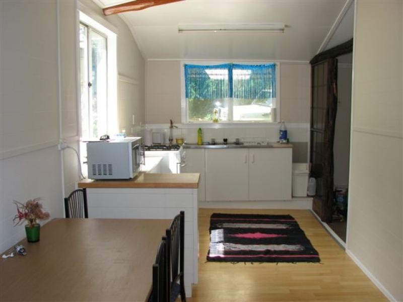 160 East St, Mount Morgan QLD 4714