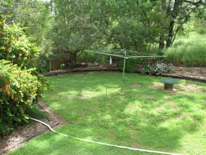 160 East St, Mount Morgan QLD 4714