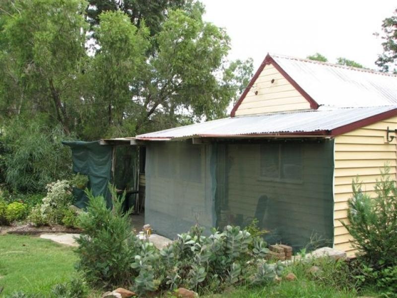 160 East St, Mount Morgan QLD 4714