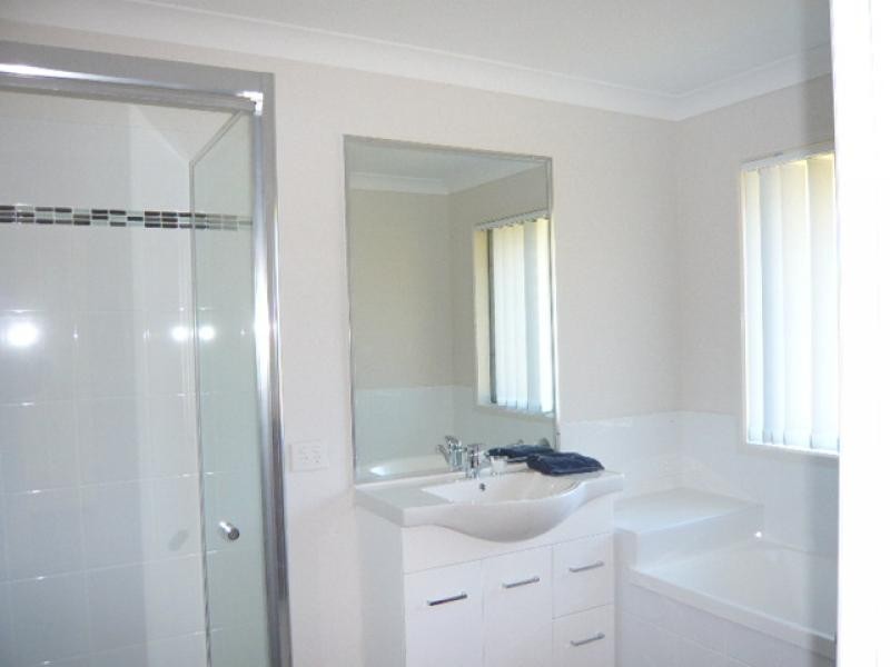 7 Conway, Riverview QLD 4303