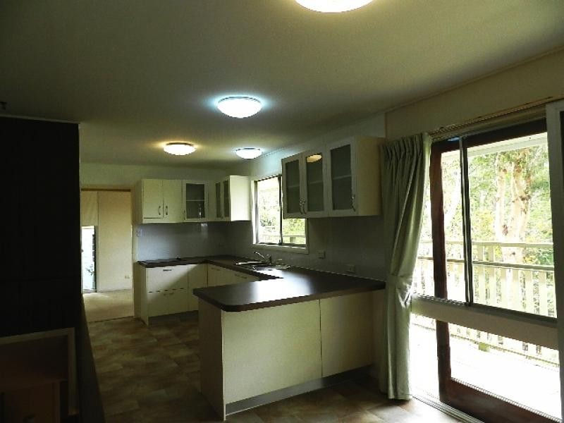 4 Gem Road, Kenmore QLD 4069