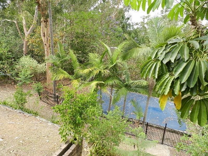4 Gem Road, Kenmore QLD 4069