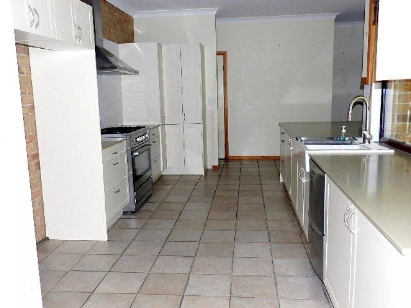 6 Doomba Place, Karalee QLD 4306