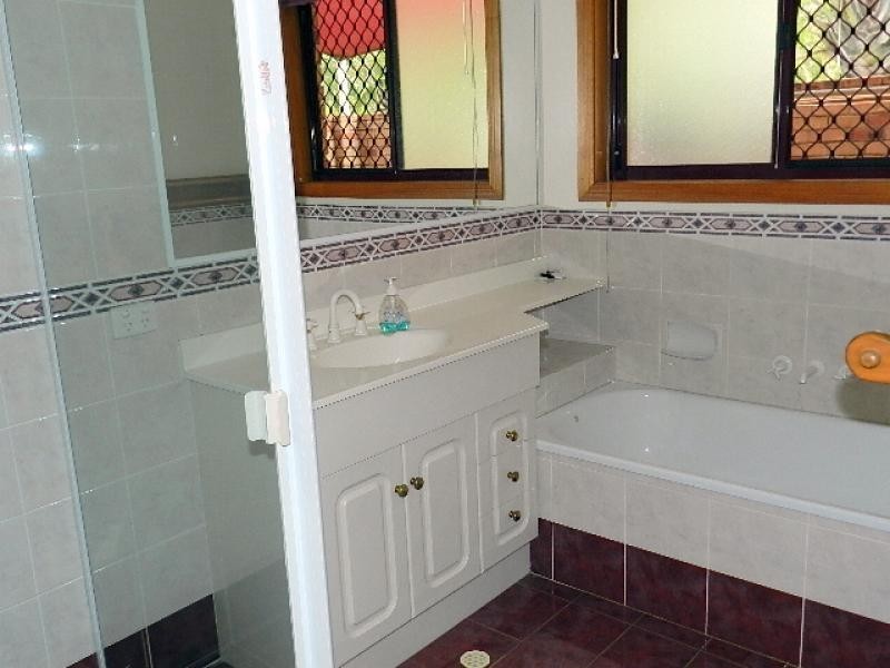 6 Doomba Place, Karalee QLD 4306