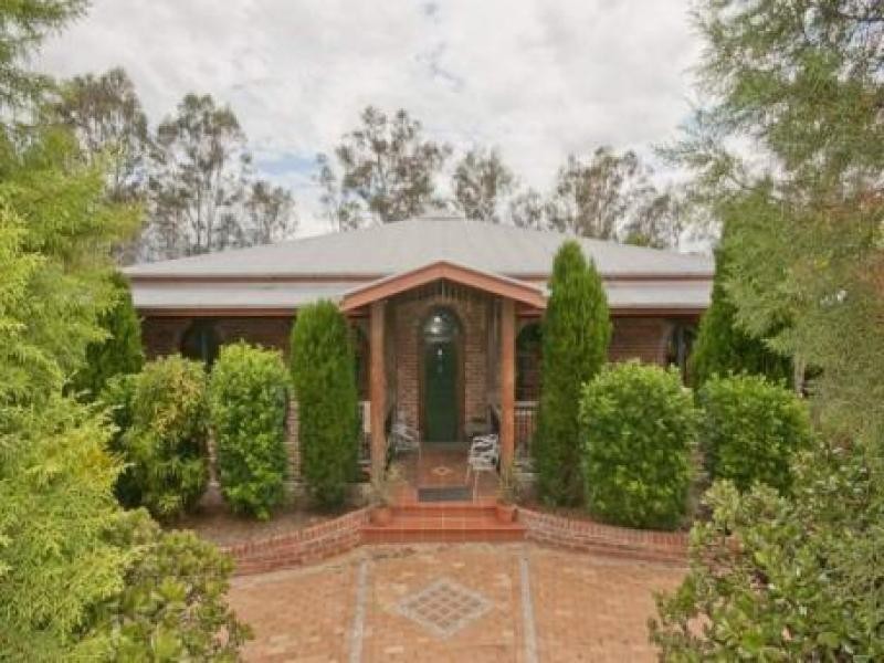 110-112 Lyndon Way, Karalee QLD 4306