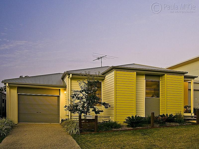 19 Elmwood Cct, Springfield Lakes QLD 4300