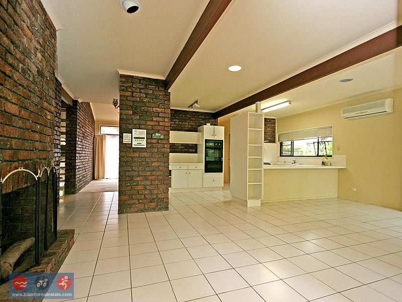 73 Mt Ommaney Dr, Jindalee QLD 4074