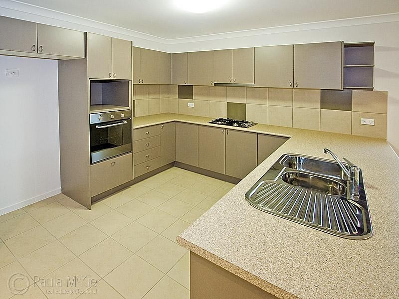 13 Forest Ridge Ct, Springfield Lakes QLD 4300