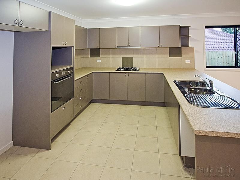 13 Forest Ridge Ct, Springfield Lakes QLD 4300