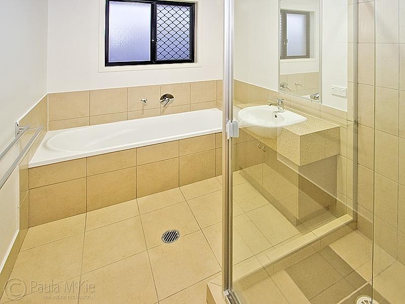 13 Forest Ridge Ct, Springfield Lakes QLD 4300