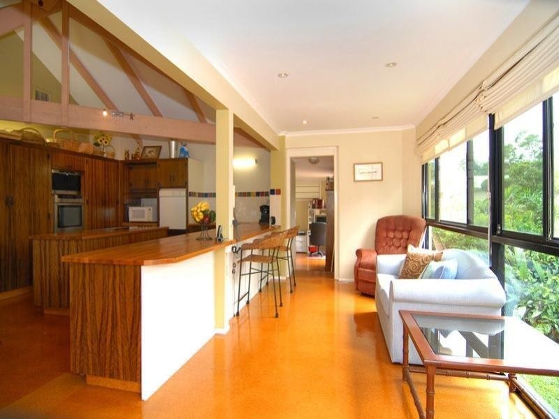 2 Wills Court, Mount Ommaney QLD 4074