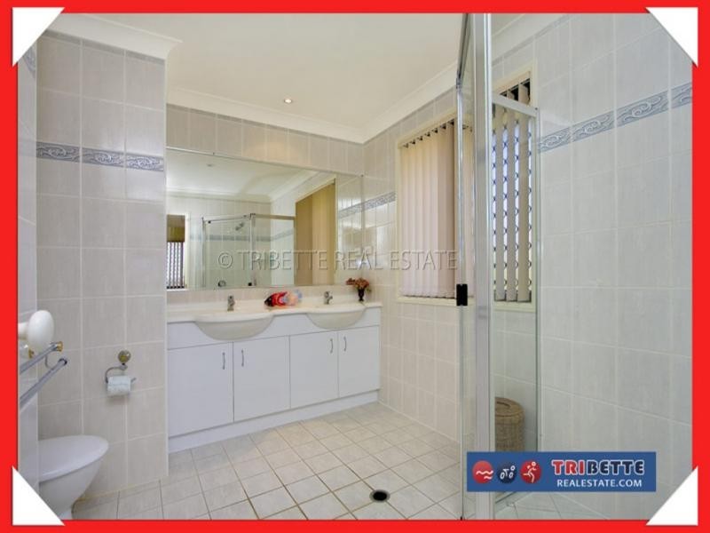 1 Taun Ct, Albany Creek QLD 4035