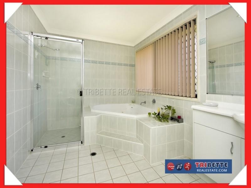 1 Taun Ct, Albany Creek QLD 4035