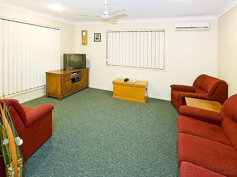 31 Viewpoint Drive, Springfield Lakes QLD 4300