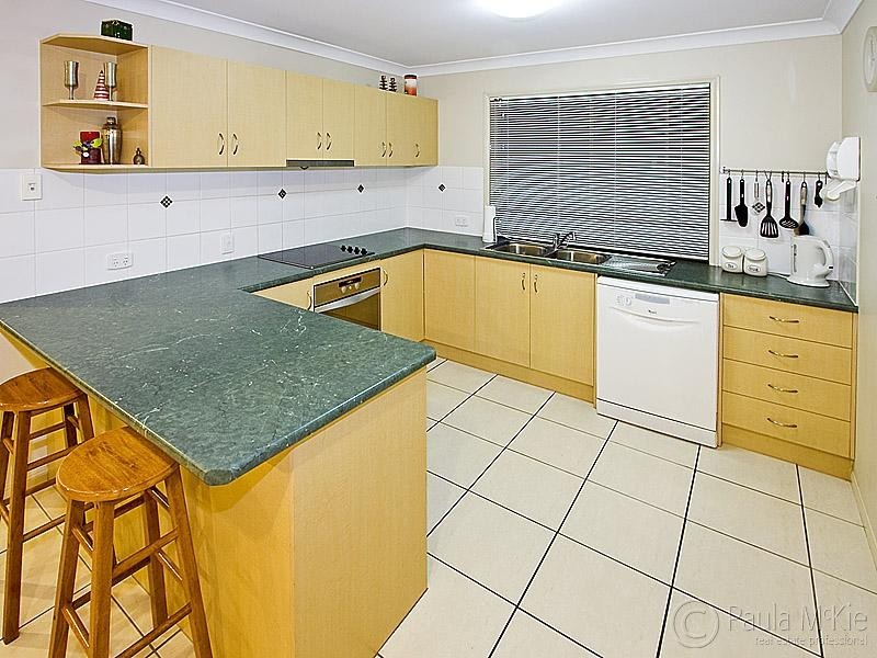 31 Viewpoint Drive, Springfield Lakes QLD 4300