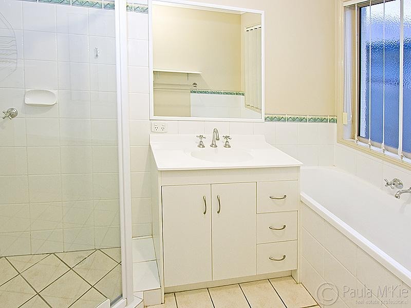 31 Viewpoint Drive, Springfield Lakes QLD 4300