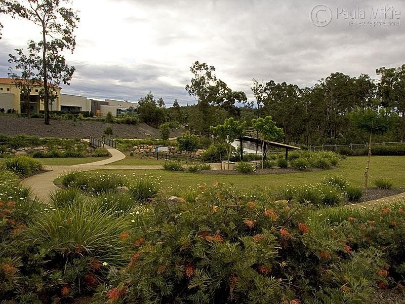 31 Viewpoint Drive, Springfield Lakes QLD 4300