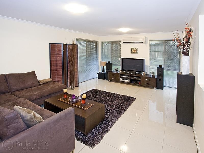 45 Lloyd Bird Cr, Springfield Lakes QLD 4300