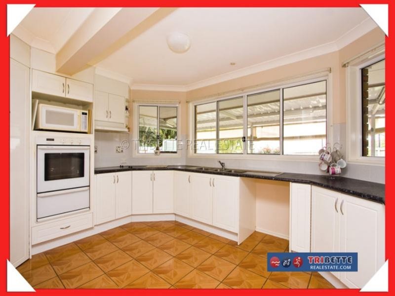 352 Westlake Dr, Westlake QLD 4074