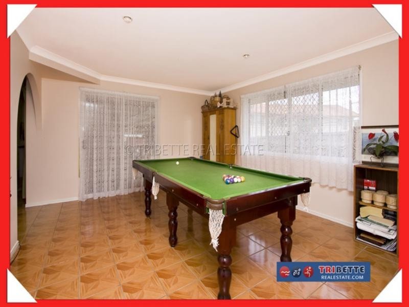 352 Westlake Dr, Westlake QLD 4074