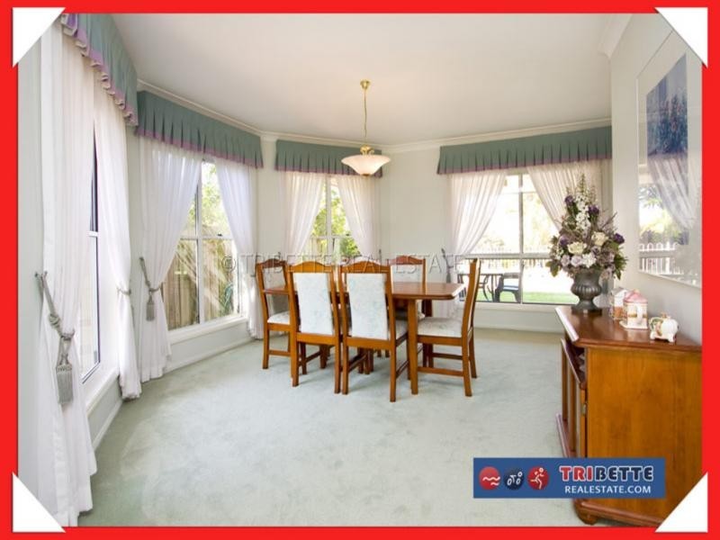 9 Mallery Street, Westlake QLD 4074