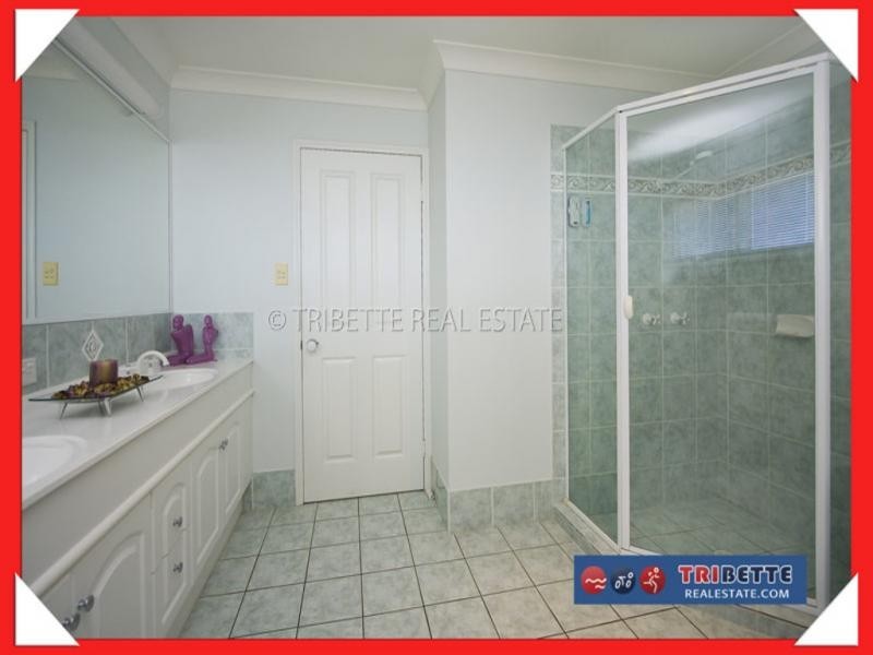 9 Mallery Street, Westlake QLD 4074