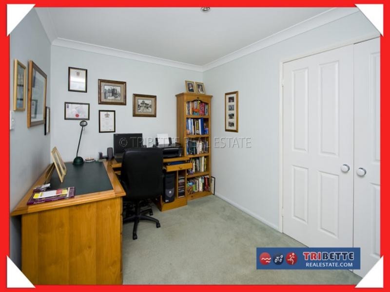 9 Mallery Street, Westlake QLD 4074