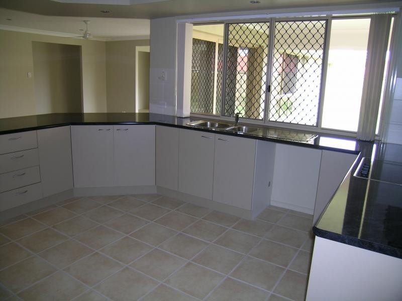 9 Chance Court, Springfield Lakes QLD 4300