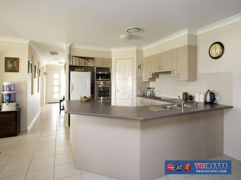32 Brushwood Circuit, Forest Lake QLD 4078