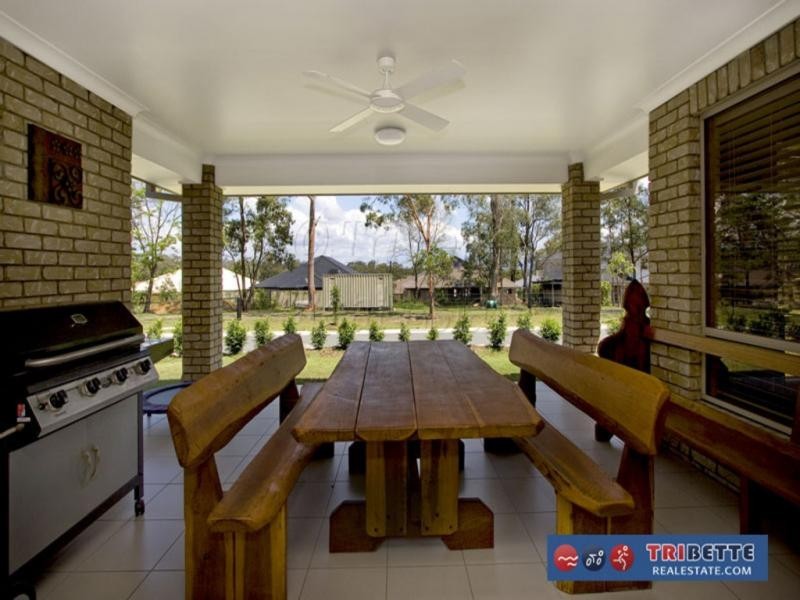 32 Brushwood Circuit, Forest Lake QLD 4078