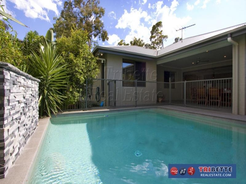 53 Hounslow Way, Seventeen Mile Rocks QLD 4073