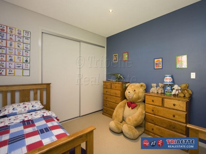 53 Hounslow Way, Seventeen Mile Rocks QLD 4073