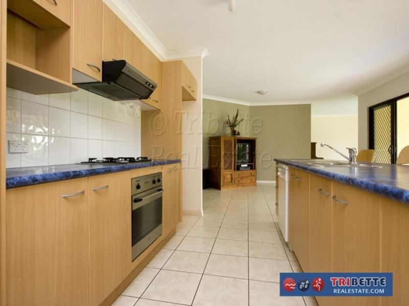 21 Edenbrooke Drive, Sinnamon Park QLD 4073