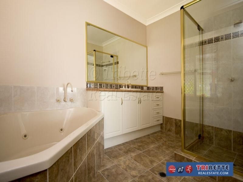 21 Edenbrooke Drive, Sinnamon Park QLD 4073