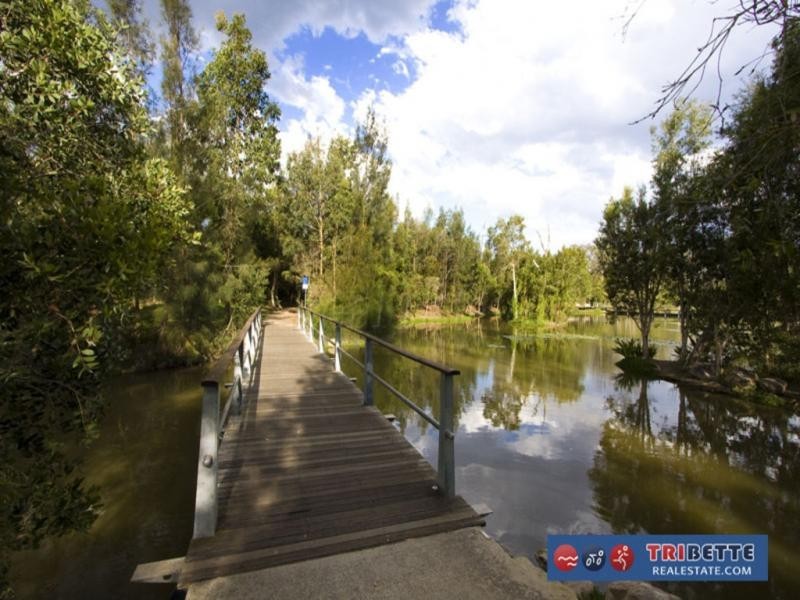 21 Edenbrooke Drive, Sinnamon Park QLD 4073