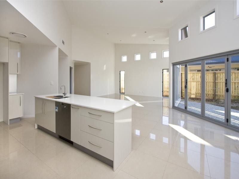 43 Condamine Drive, Sinnamon Park QLD 4073