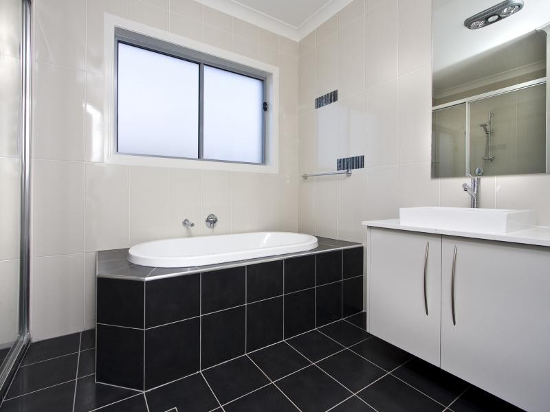 43 Condamine Drive, Sinnamon Park QLD 4073