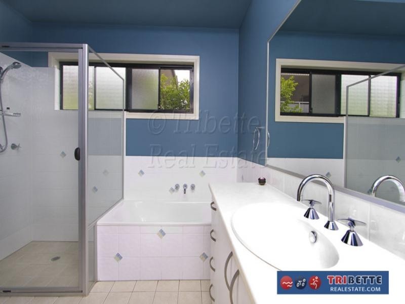 5 Pandorea Close, Seventeen Mile Rocks QLD 4073