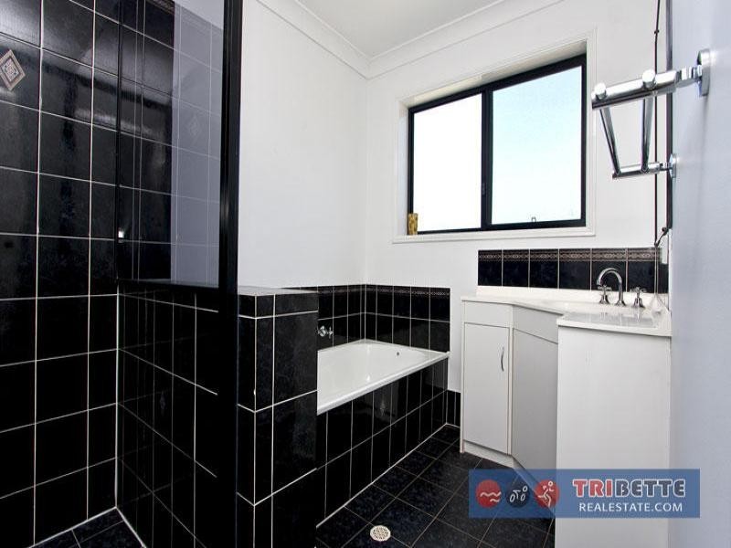 15 Wivenhoe Cct, Forest Lake QLD 4078