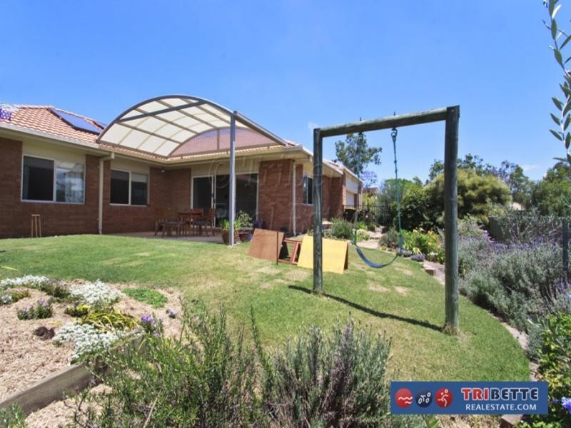 34 Barcoorah St, Westlake QLD 4074