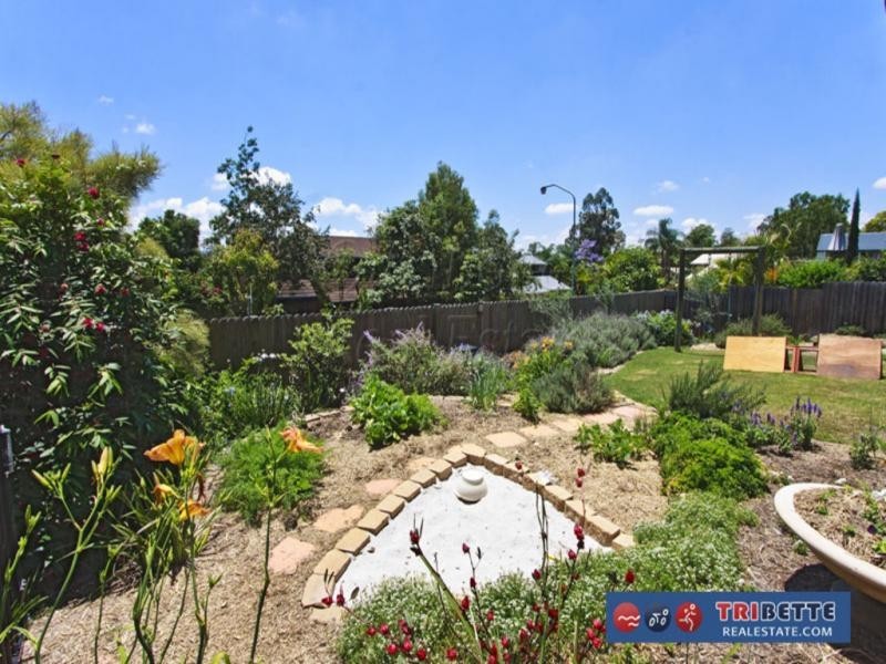 34 Barcoorah St, Westlake QLD 4074