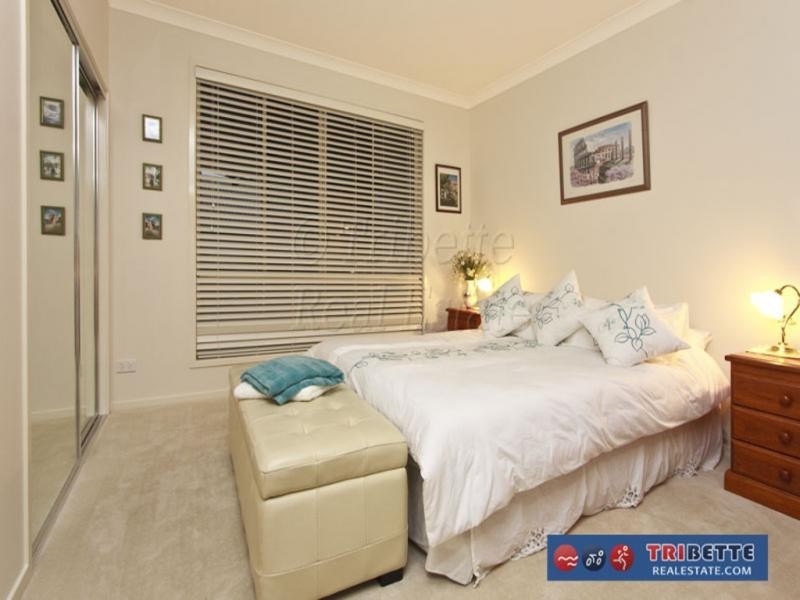 43 Barcoo Cres, Sinnamon Park QLD 4073