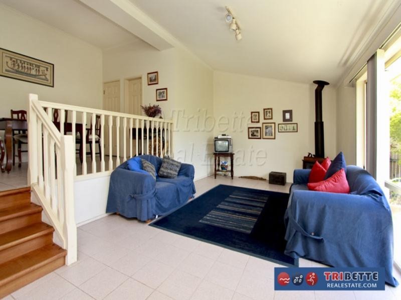 18 Peppertree St, Sinnamon Park QLD 4073