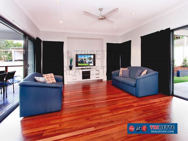 21 Alphitonia St, Seventeen Mile Rocks QLD 4073