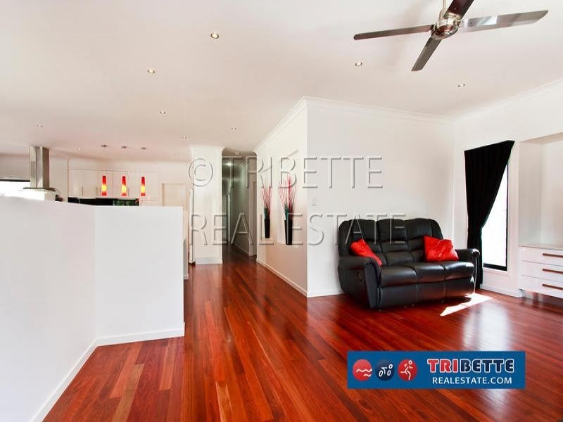 21 Alphitonia St, Seventeen Mile Rocks QLD 4073