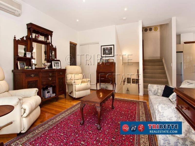 3/55 Armadale St, St Lucia QLD 4067