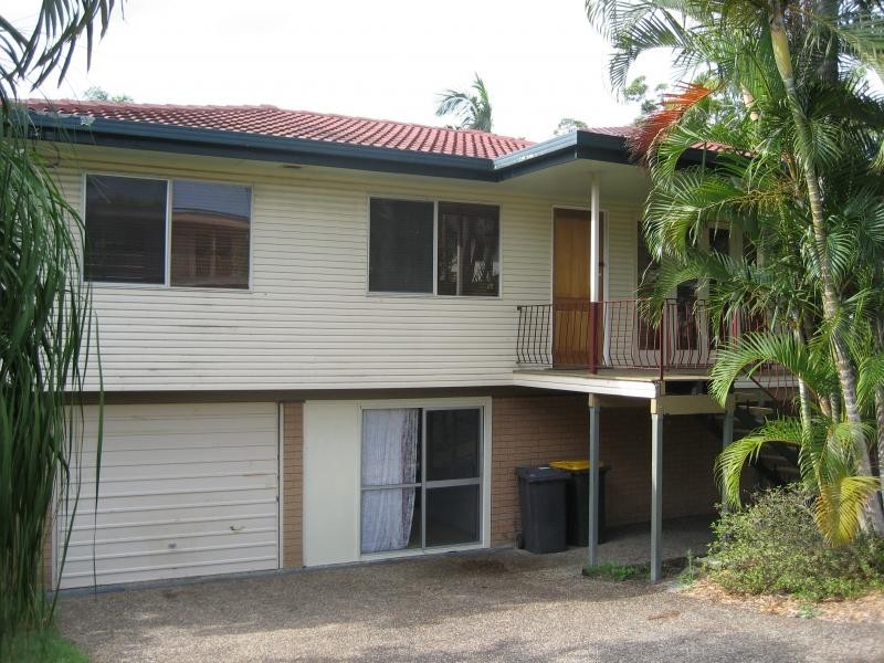 11 Pack St, Jamboree Heights QLD 4074